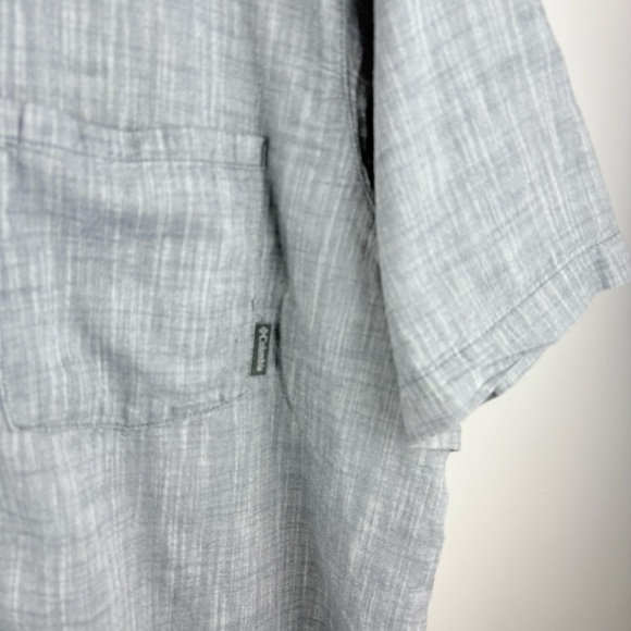 Columbia Men’s Gray Button Up Short Sleeve Shirt Regular Fit XL Outdoor Casual - Picture 4 of 10